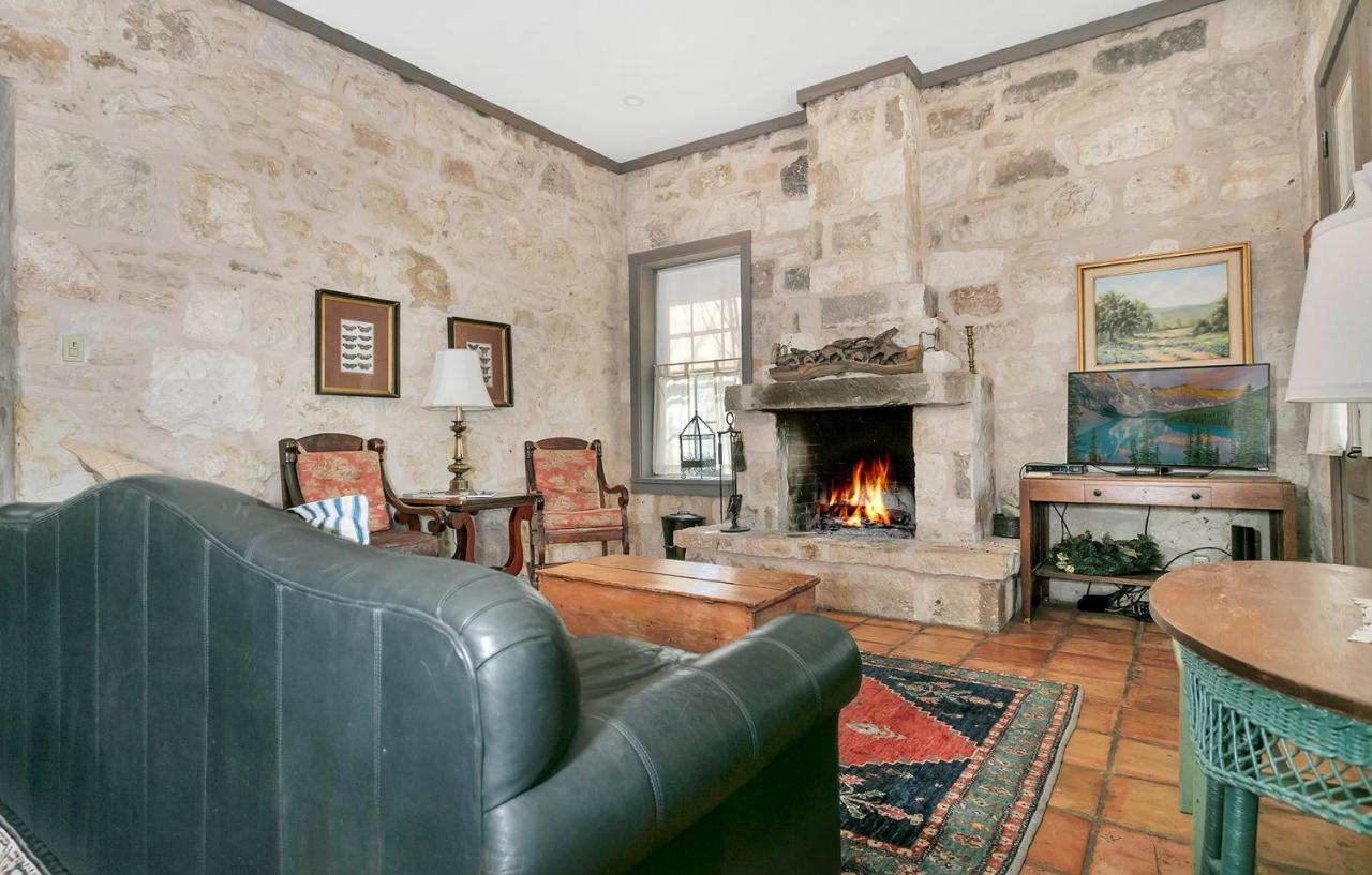 Adams Travis - 1B1Ba, Pet Friendly With Fee, Walk To Main Villa Fredericksburg Exterior photo
